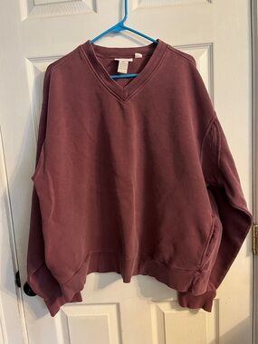Orvis V-Neck Pullover Sweatshirt in Dusty Wine